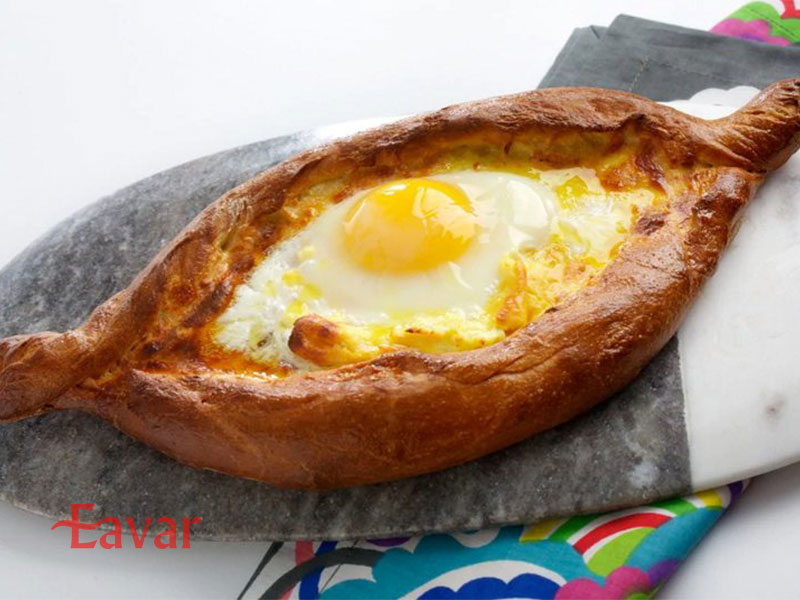 آجارولی خاچاپوری از غذاهای مشهور گرجستان