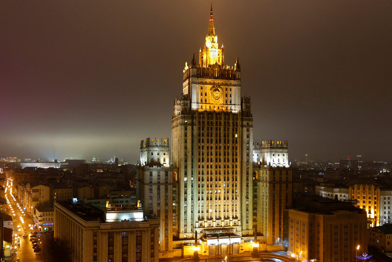 ساختمان وزارت امور خارجه مسکو در شب