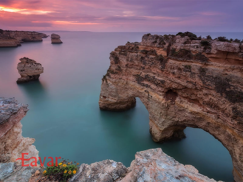 ساحل پرایا دا مارینیا از سواحل پرتغال