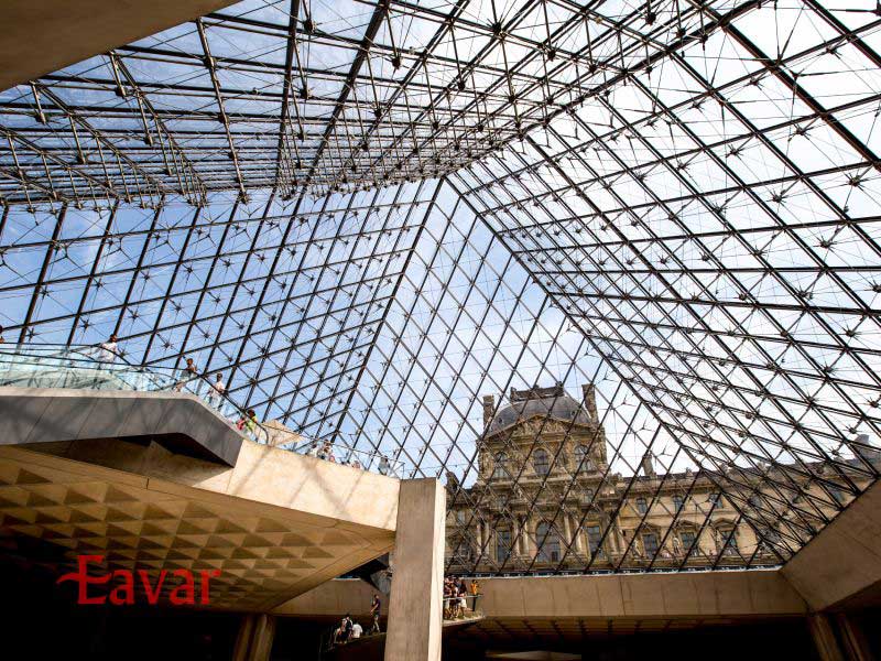 معماری موزه لوور از دیدنی های پاریس