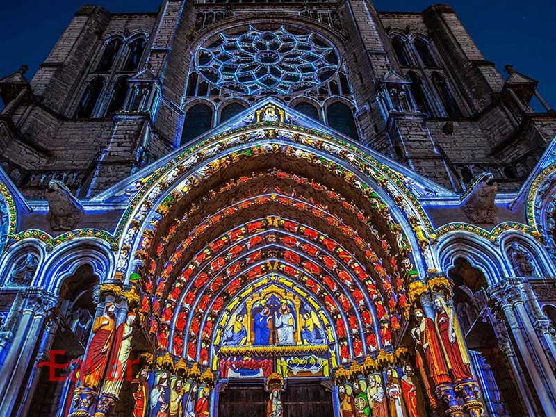 کلیسای جامع شارتر از کلیساهای تاریخی فرانسه