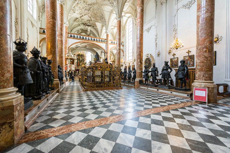 کلیسای هوف کرشه اینسبروک اتریش