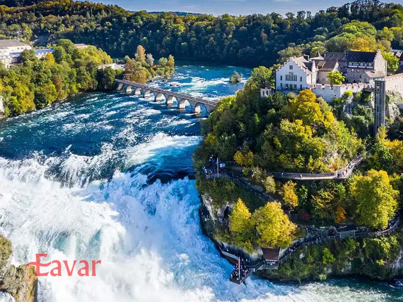 آبشار راین از مشهورترین آبشارهای اروپا