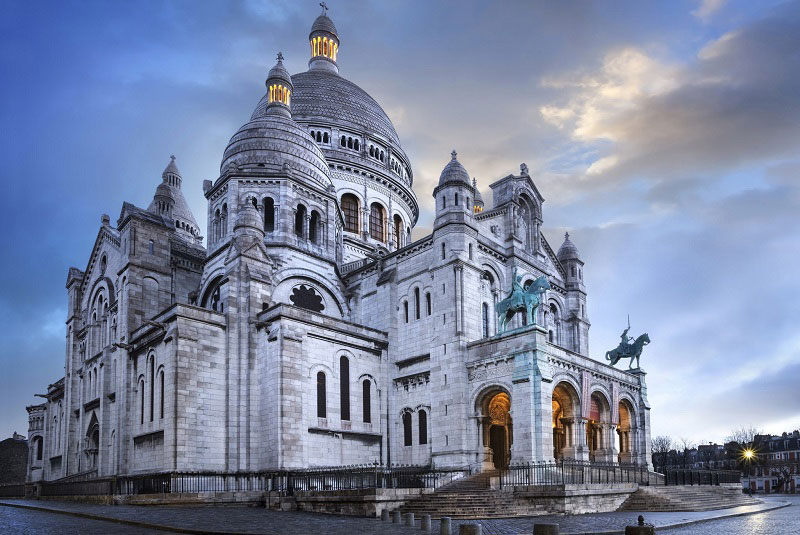 کلیسای قلب مقدس در تپه مونمارتر پاریس