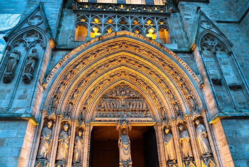 کلیسای جامع سن آندره از جاهای دیدنی بوردو