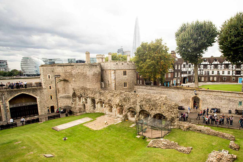 محوطه اصلی برج لندن