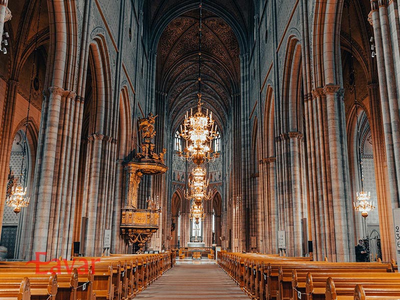 کلیسای جامع اوپسالا از مکان های گردشگری سوئد